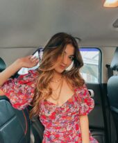 Ishita +971586400197