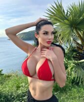 Suhana +971564401582